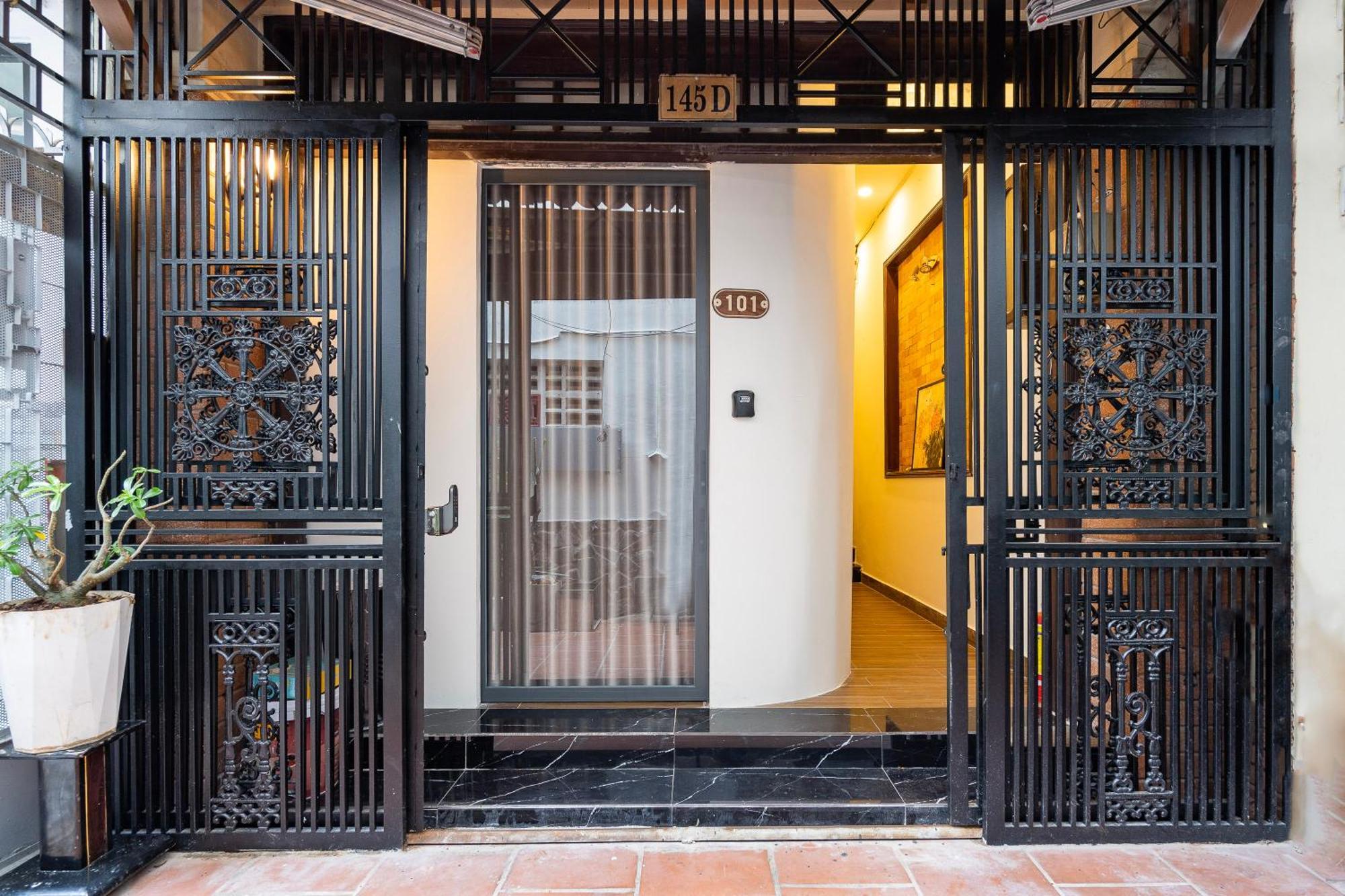 A Little Saigon Hotel - Bui Vien Walking Street Ho Chi Minh City Bagian luar foto