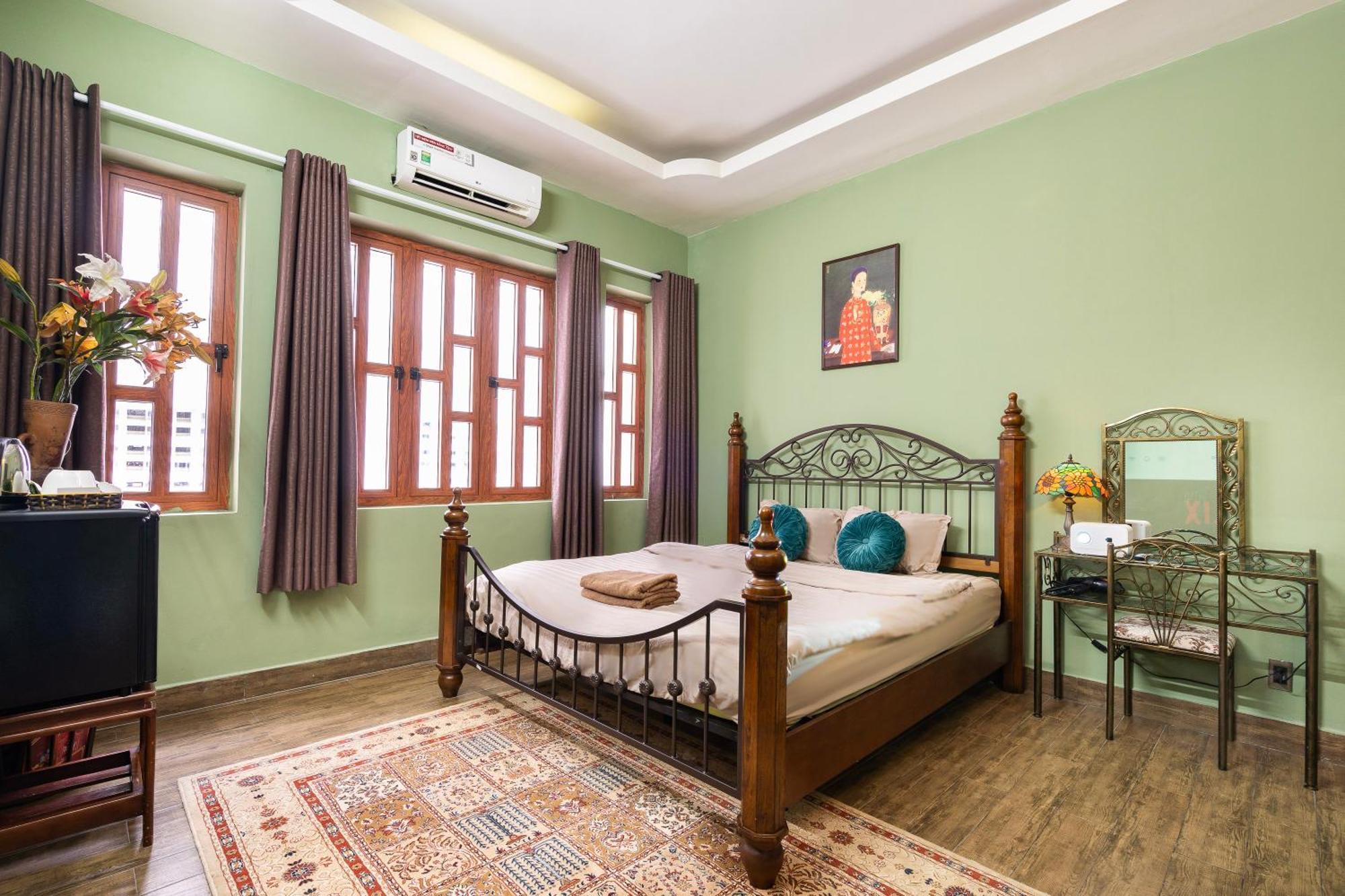 A Little Saigon Hotel - Bui Vien Walking Street Ho Chi Minh City Bagian luar foto