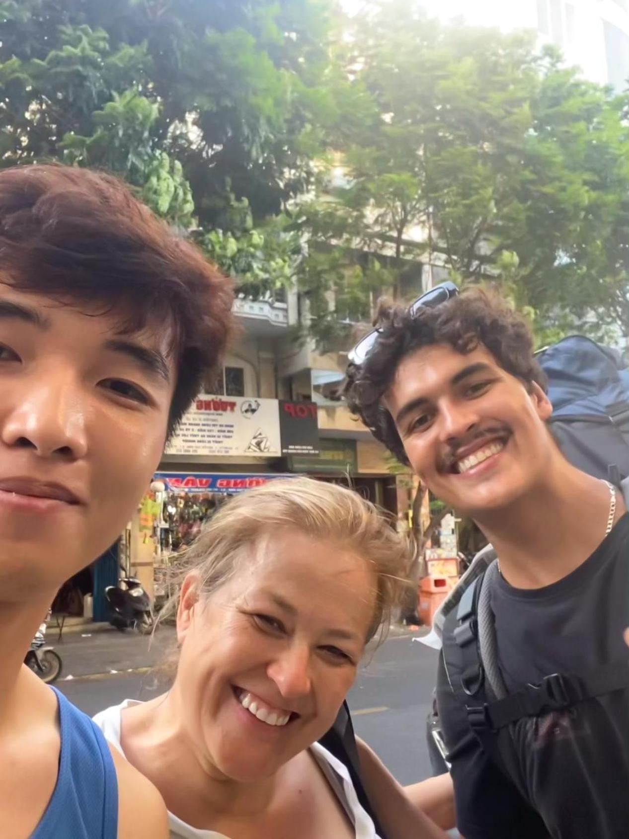 A Little Saigon Hotel - Bui Vien Walking Street Ho Chi Minh City Bagian luar foto